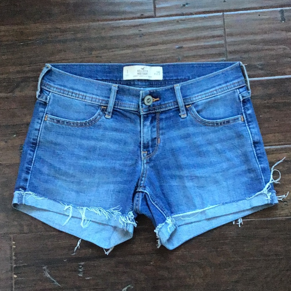 Hollister Midi Short